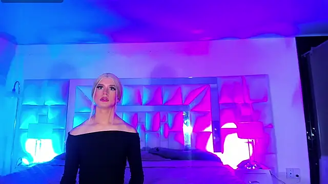 Alexa_and_Aranza_ webcam