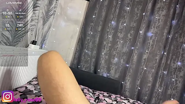 LallyRose69 webcam