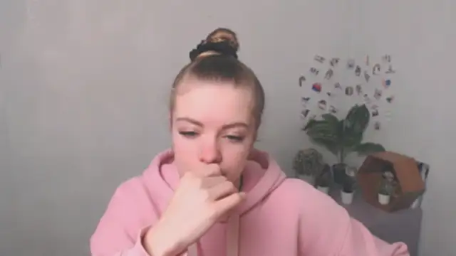 aliceflirtt_ - AliceFlirtt_'s free webcam - UK Sex Cams