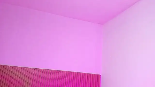 Holly_pink_ webcam