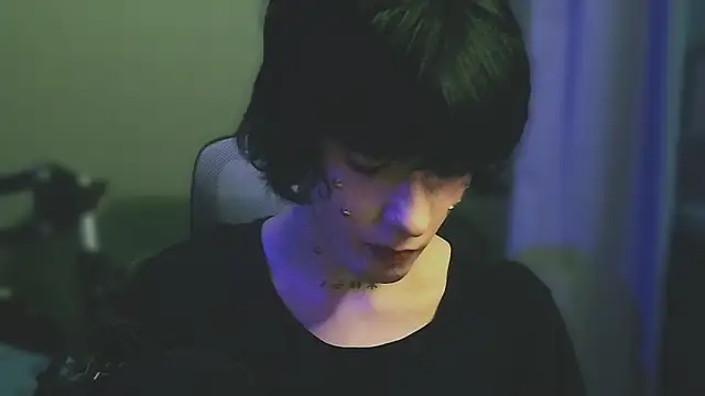 LeonBoykisser webcam