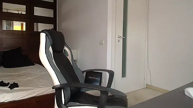 elijahthorne - ElijahThorne's free webcam - UK Sex Cams