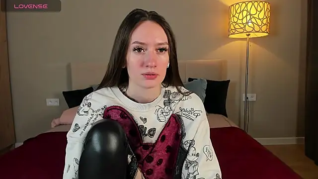 cutienaughtygirl webcam