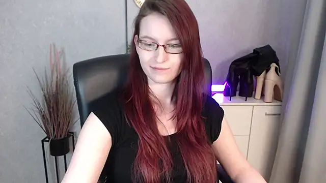 emmaxdelight - EmmaxDelight's free webcam - UK Sex Cams