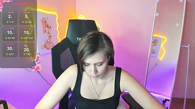 Scarlet_Sirenn webcam