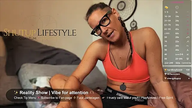 SwingWingWomanSweden webcam