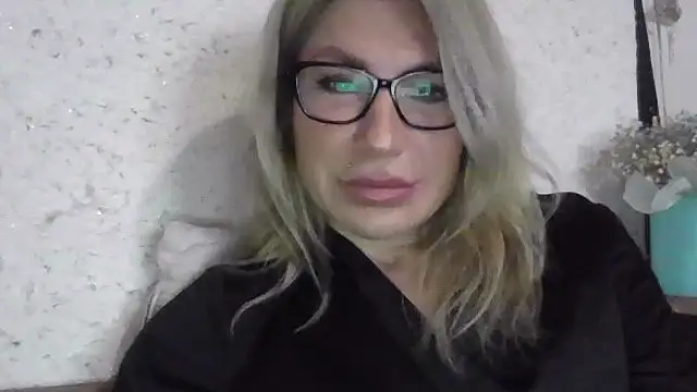 fox_red_lady7 webcam