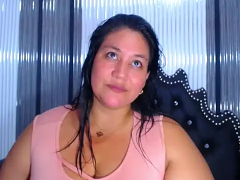 exxxtrabigboobs webcam