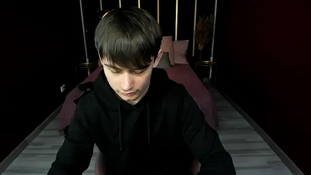 alejandroellias (M twink) - cum show