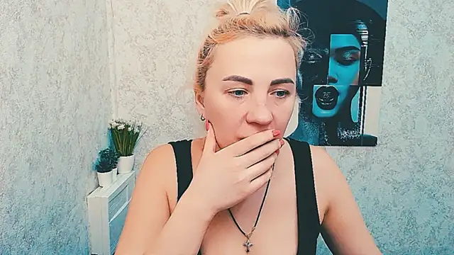 emmacat_ - EmmaCat_'s free webcam - UK Sex Cams