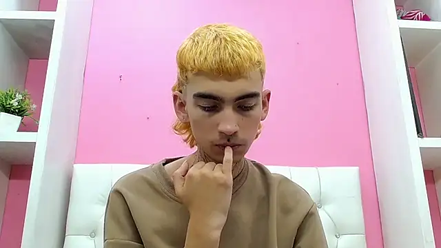 ttimy_x_boy webcam