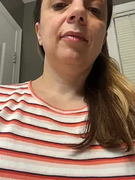 Webcam Model (ShyFlameLive)  is live.Free join now!