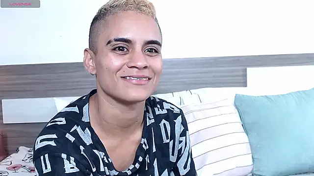 Liiamthompson webcam