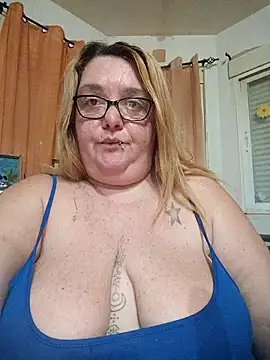 diosacurvy1984 webcam