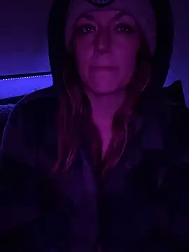 Webcam Model (SummerV91) is live