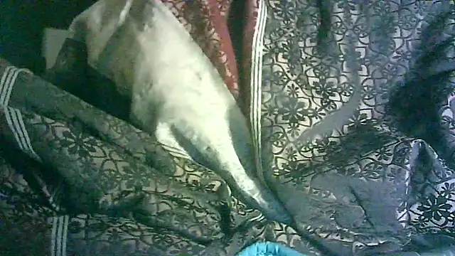 on3youlln3ver_fir3 - ON3YOULLN3VER_FIR3's free webcam - UK Sex Cams