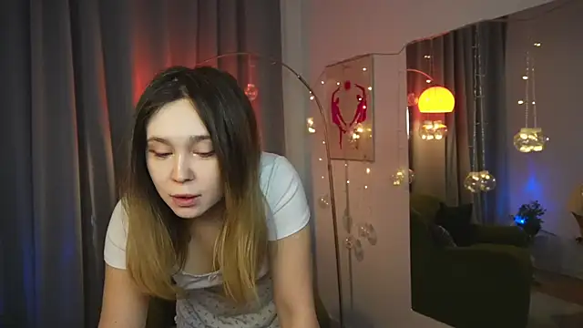 Lina_Glow webcam