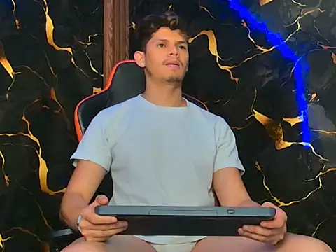 davilap_toyboy webcam