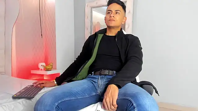 lucii_fer_ - Lucii_fer_'s free webcam - UK Sex Cams