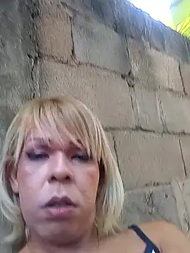 blondebitchlitle - Blondebitchlitle's free webcam - UK Sex Cams