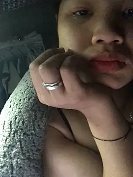 minhkhue121 - Minhkhue121's free webcam - UK Sex Cams