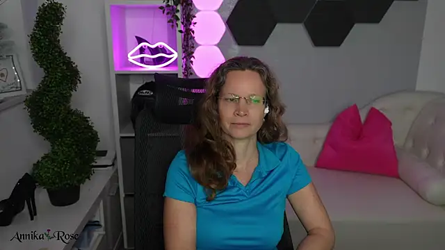 AnnikaRose webcam
