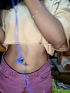 emali_baba - Emali_baba's free webcam - UK Sex Cams