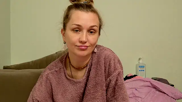 Hotty_Evochka webcam