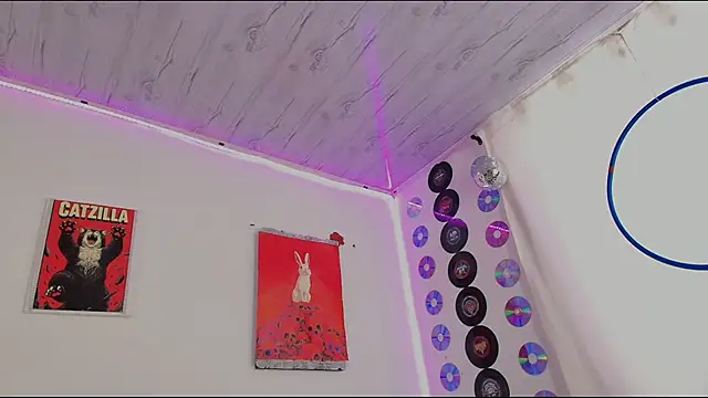 mari_mar69 (F young) - ride dildo