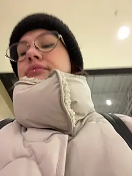 rinacat (F young) - Spank pussy loud in store