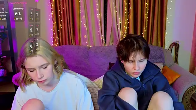 Girls_Fingers webcam