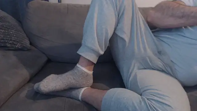 hugemachohandsome webcam