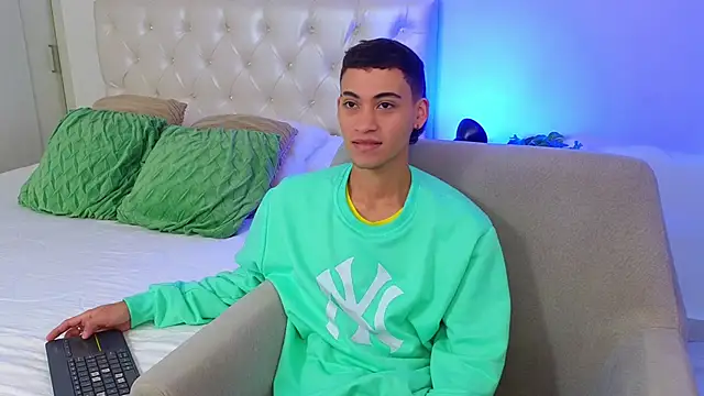 yulian_vasquez webcam