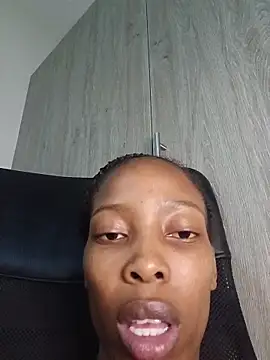 msparissmith (F young) - ✨️ Hard Vibes 💯✨️✨️