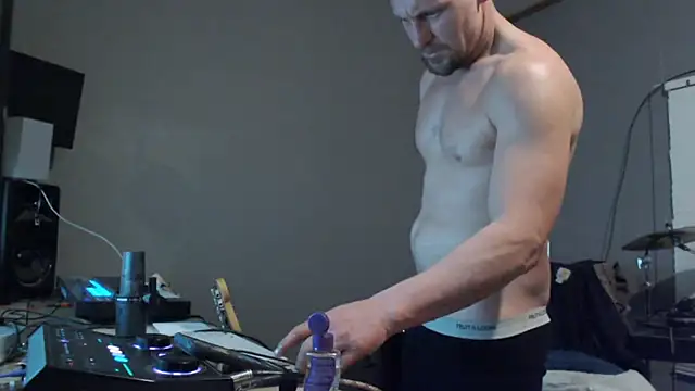 itsjameswebbscope webcam