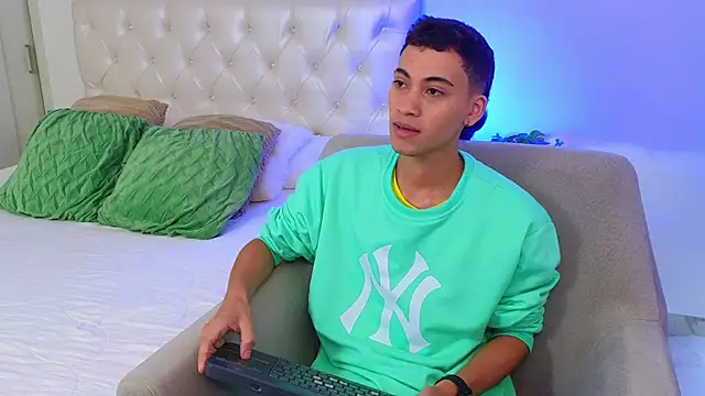 yulian_vasquez webcam