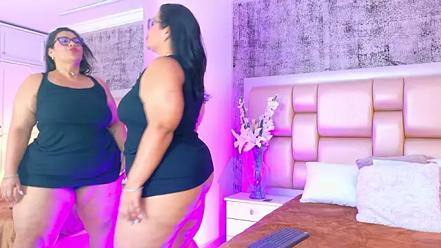 SelennaCooper webcam