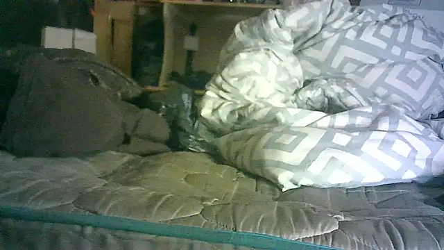 ON3YOULLN3VER_FIR3 webcam