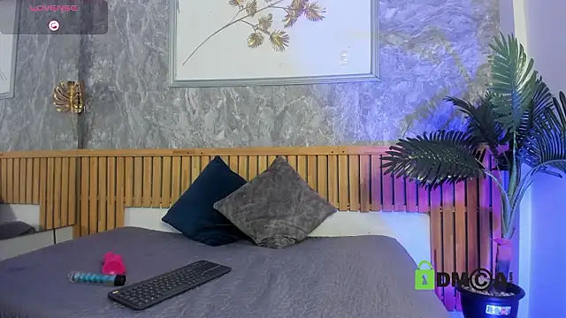 Marilyndackaria_ webcam