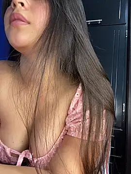 Webcam Model (Rubbykira_)  is live.Free join now!