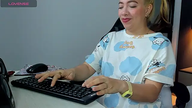 alma_fenix - Alma_fenix's free webcam - UK Sex Cams