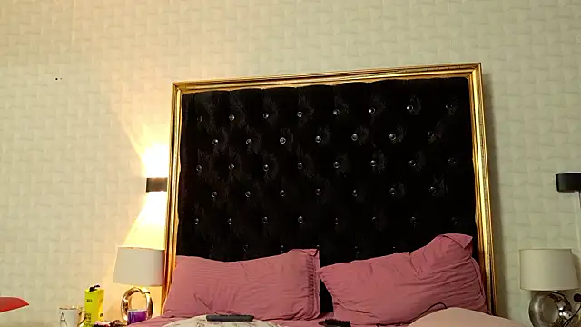 baddiamondts (T young) - Topless for good boys