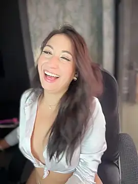 Webcam Model (Mila_LS)  is live.Free join now!