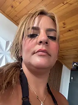 Ambarsexbutler Live Webcam on Stripchat