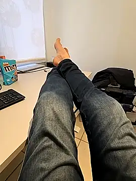 lorent6969 (M mature) - #bisexuals #dirty-talk #flashing #foot-fetish #hd #mature #medium #mobile #office #pov #recordable-publics #sexting #small-audience #swiss #white