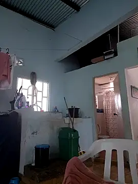 KattalellaGomez webcam