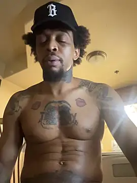 thefreakscomeoutatnight webcam