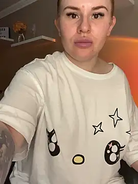 redfoxqueen (F young) - Show pussy