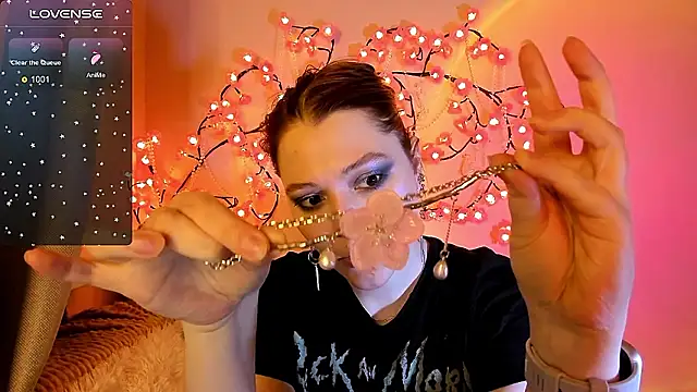 Ungoliant_Kiss webcam