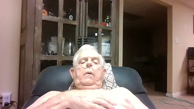 bootlegmanz (M grandpa) - #american #cheapest-privates #chunky #dirty-talk #ejaculation #grandpas #hd #jerk-off-instruction #masturbation #recordable-privates #sexting #straight #white